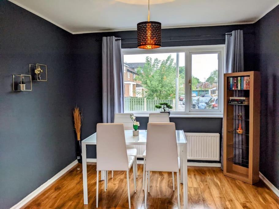 Hidden Gem !Stunning 3 Bedroom Home In Sheffield Handsworth Exteriör bild