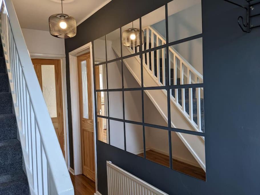 Hidden Gem !Stunning 3 Bedroom Home In Sheffield Handsworth Exteriör bild